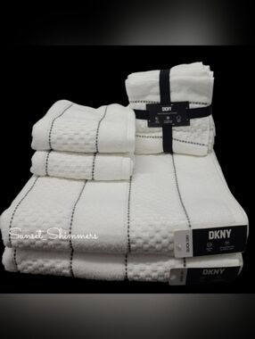 9pc DKNY White Textured Dark Gray Dot Pin Stripe Bath Hand Washcloth Towel Set